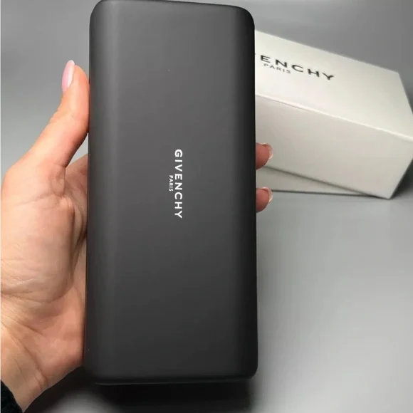 New Givenchy Case Matte BlackHard Leather Original GiftBox